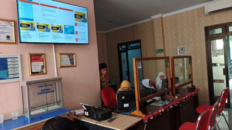 Papan Pengumuman dan Informasi 4
