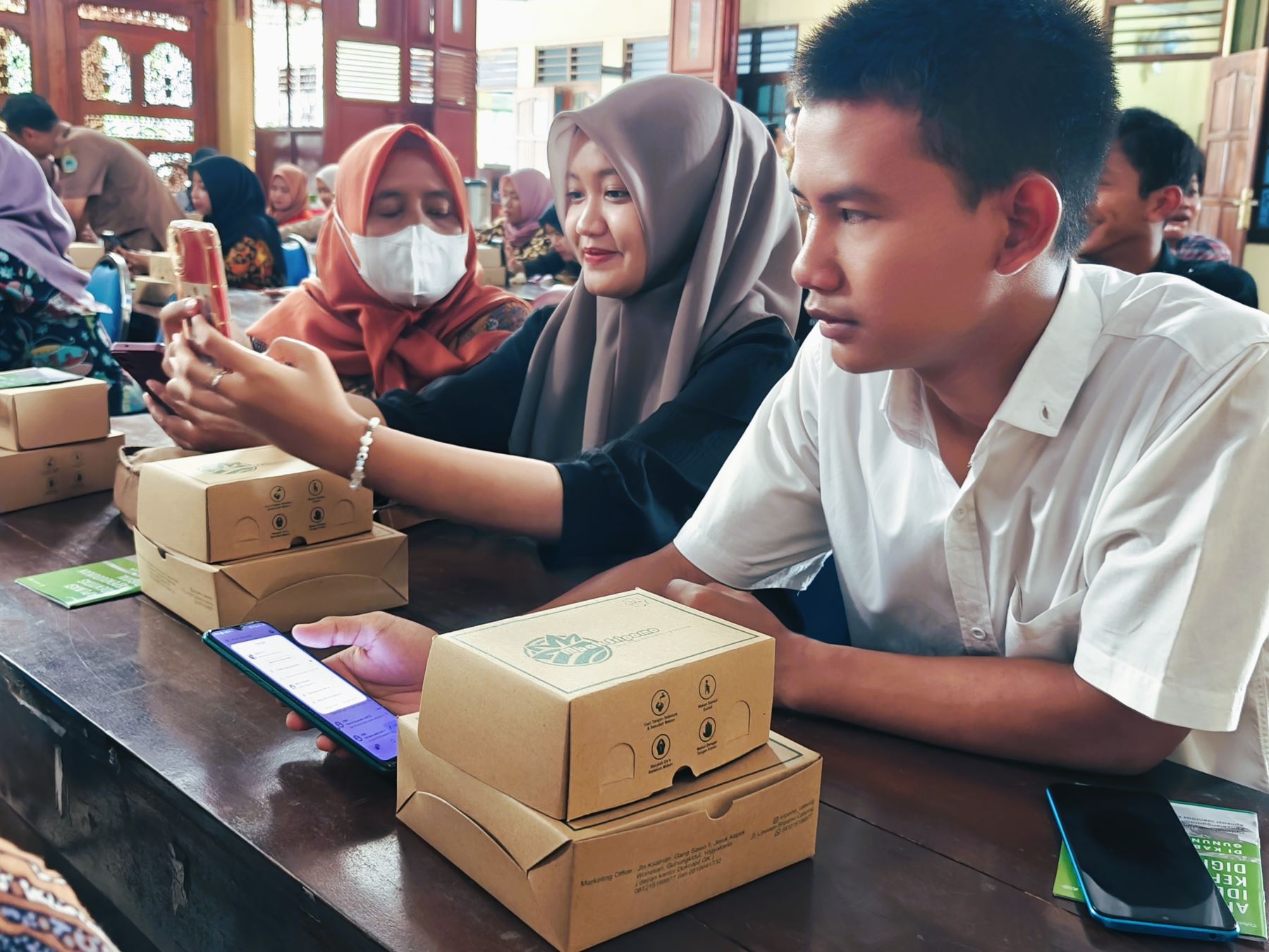 Sosialisasi dan Layanan Keliling Aktivasi Identitas Kependudukan Digital di Kalurahan Bedoyo, Ponjong
