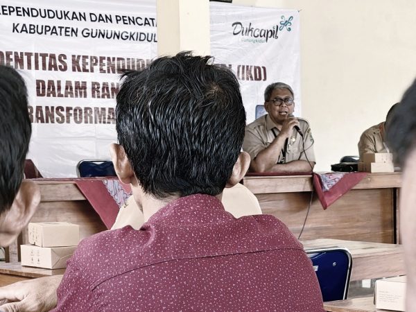 Sosialisasi dan Layanan Keliling Aktivasi Identitas Kependudukan Digital di Kalurahan Wunung, Wonosari
