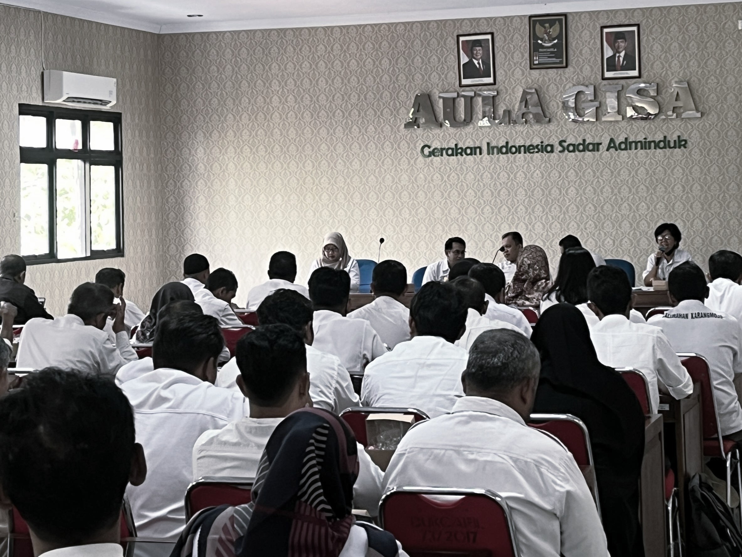 Rapat Koordinasi Petugas Register Kalurahan