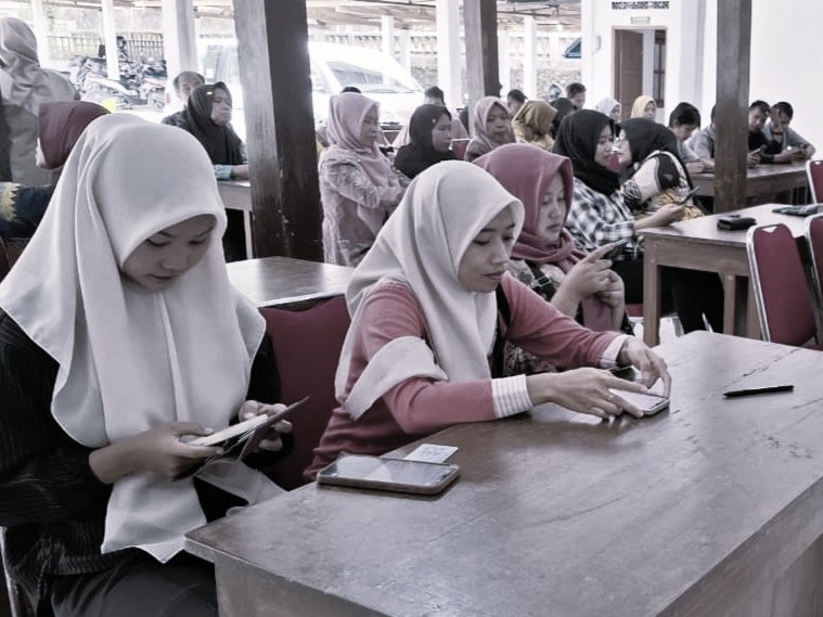 Sosialisasi dan Layanan Aktivasi IKD di Kalurahan Girijati, Kapanewon Purwosari