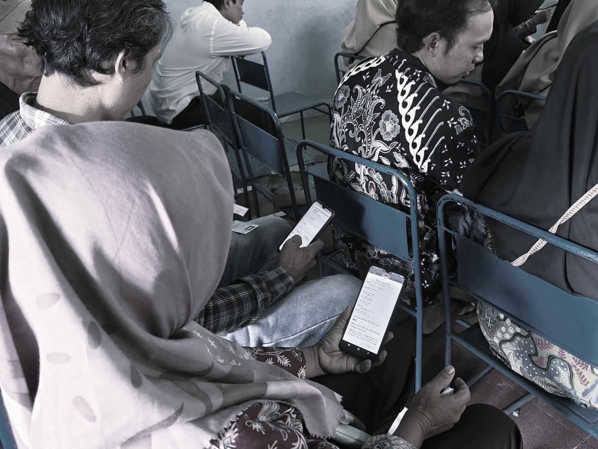 Sosialisasi dan Layanan Keliling Aktivasi Identitas Kependudukan Digital di Kalurahan Giriwungu, Panggang