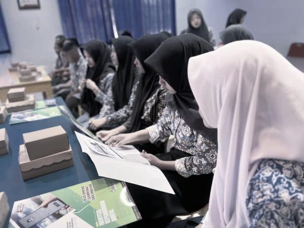 Sosialisasi dan Pelayanan Perekaman KTP serta Aktivasi IKD Bersama Anggota DPRD Kab Gunungkidul di SMK N 1 Saptosari